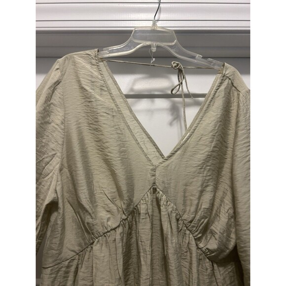 H&M Deep V-Neck Mini Dress Light Green Size Large Summer Vacation Concert Thin - Picture 3 of 8